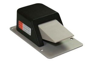 Classic IV Wired Linear Foot Switch-Image