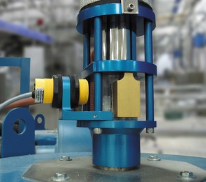 SPECIALTY SENSOR FOR PLASTIC DETECTION FROM TURCK -Image