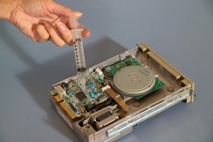 Optically Clear Epoxy for Fiber Optic Bonding -Image
