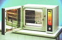 Carbolite's Peak Series Incubators-Image