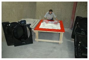 Molding Processes: Resin Infusion Molding-Image