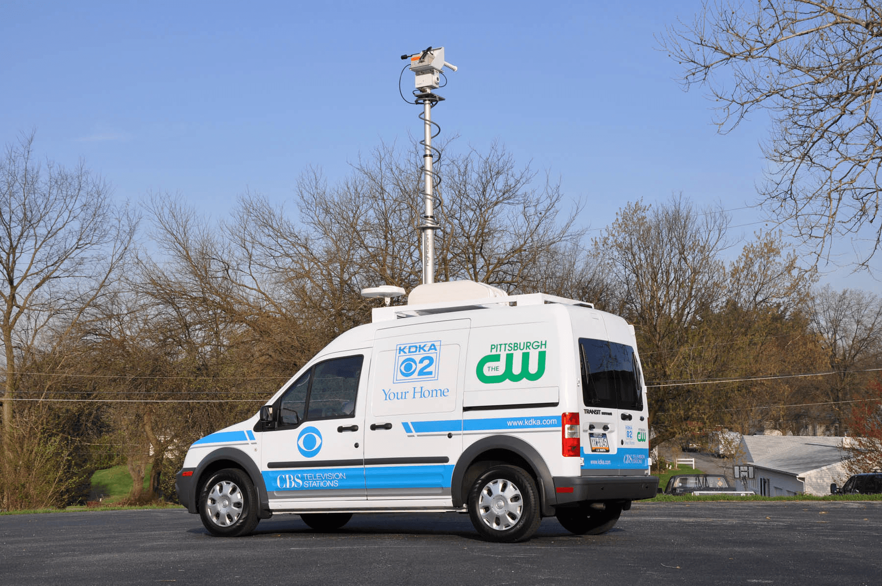 TV news van antenna image