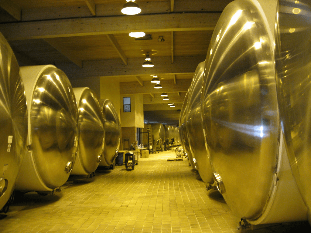 Stainless steel tank heads