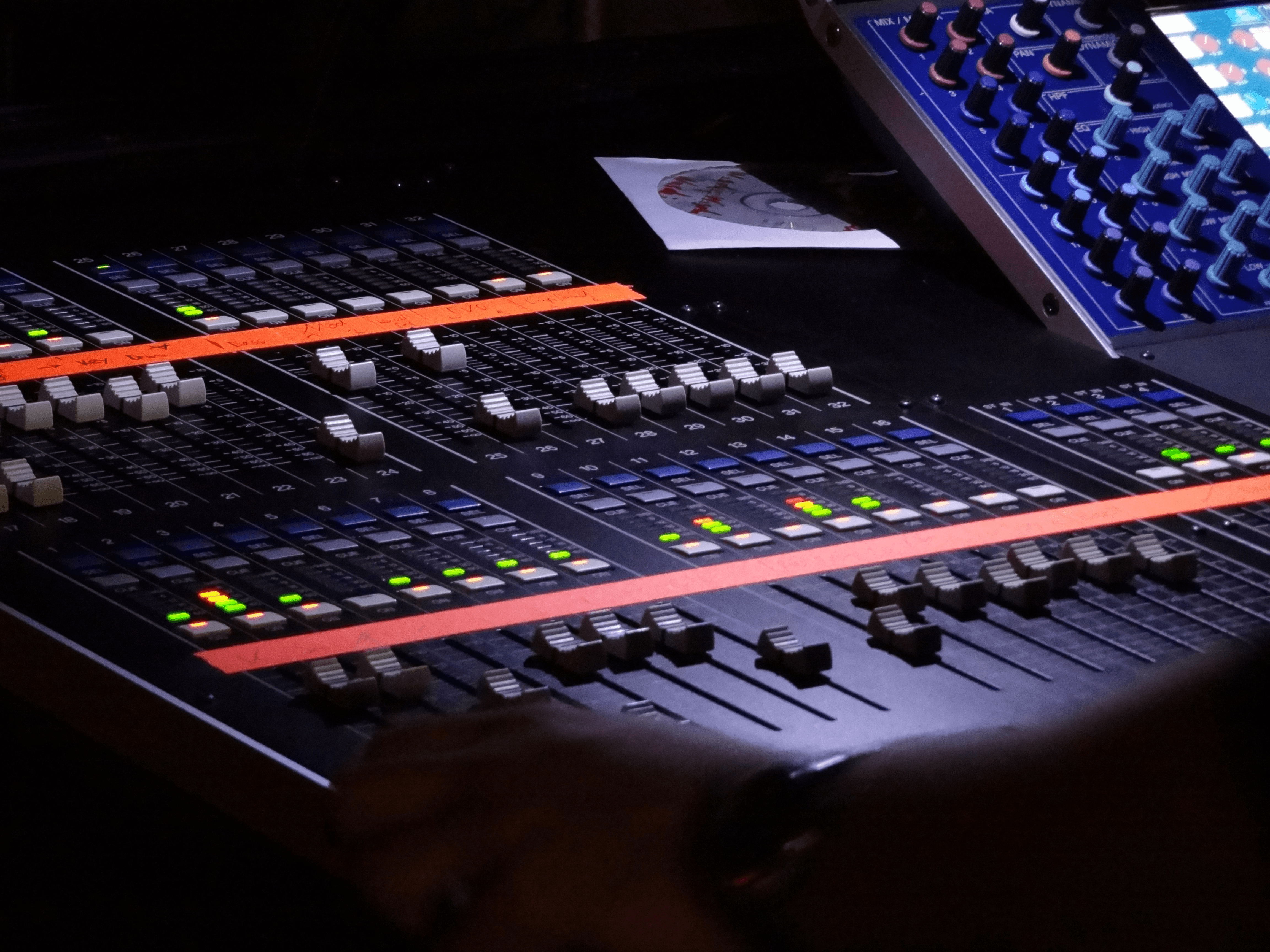 Audio Mixers and Consoles Selection Guide: Types, Features, Applications