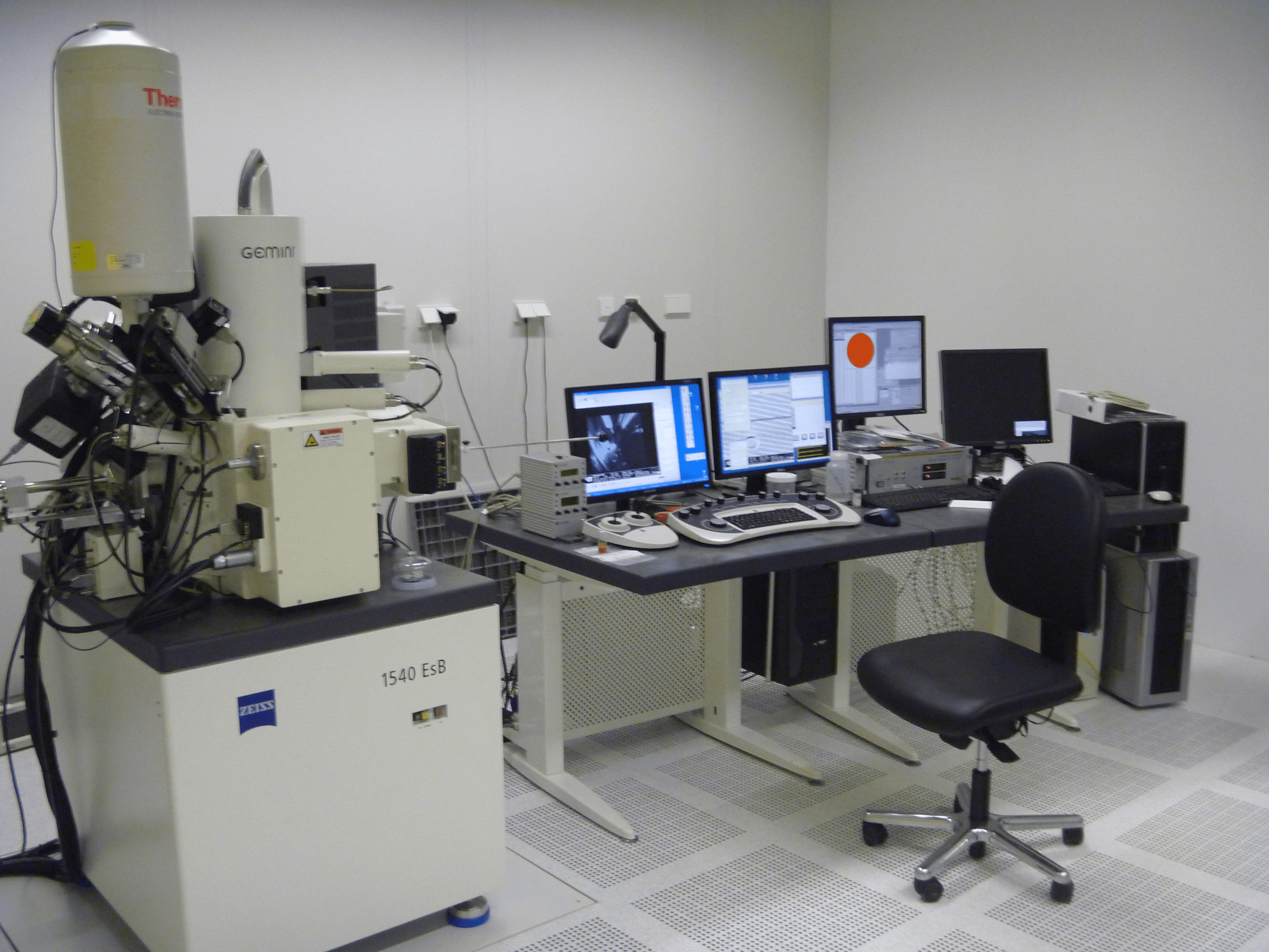 Lithography equipment
