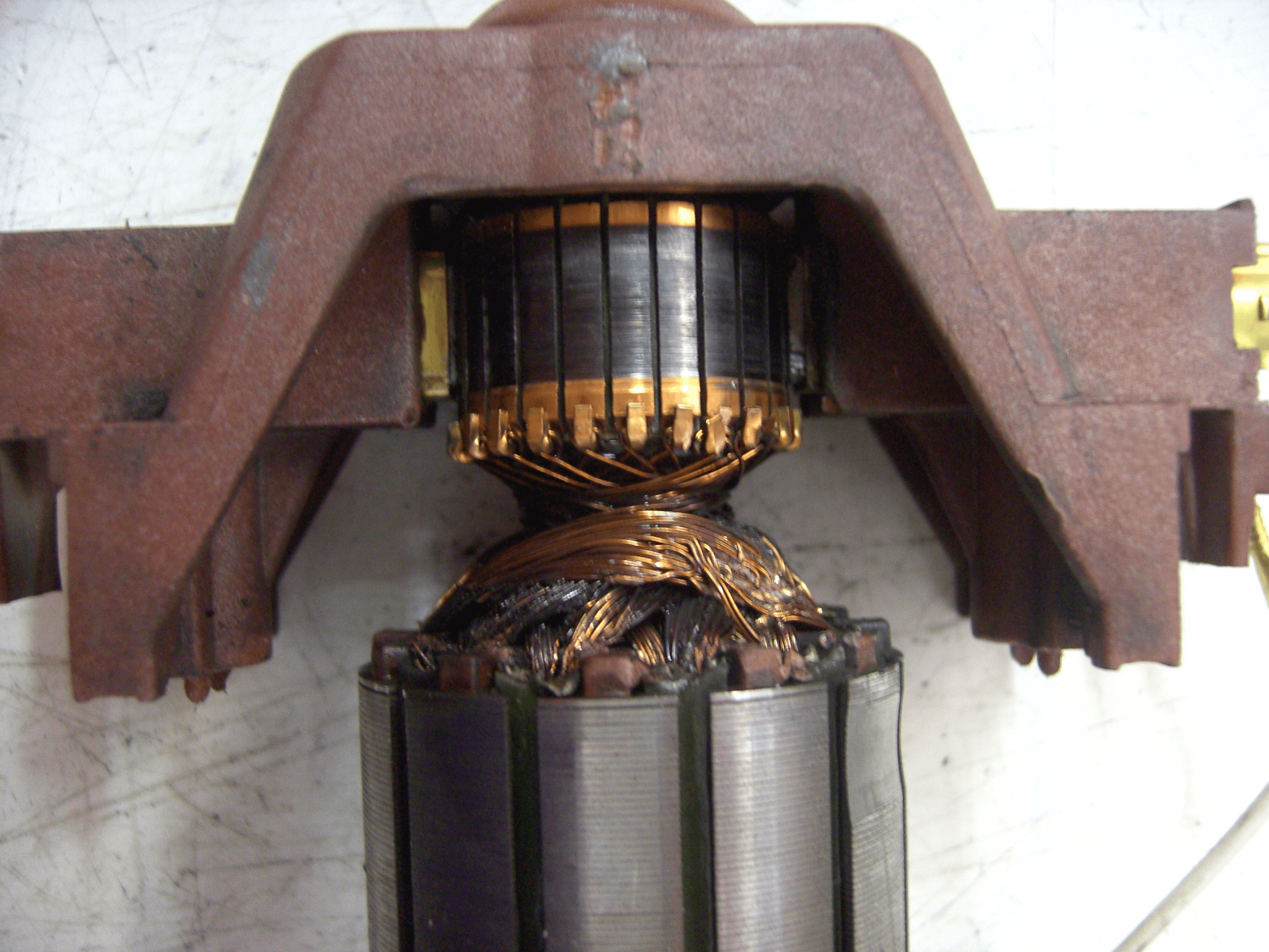 Commutator