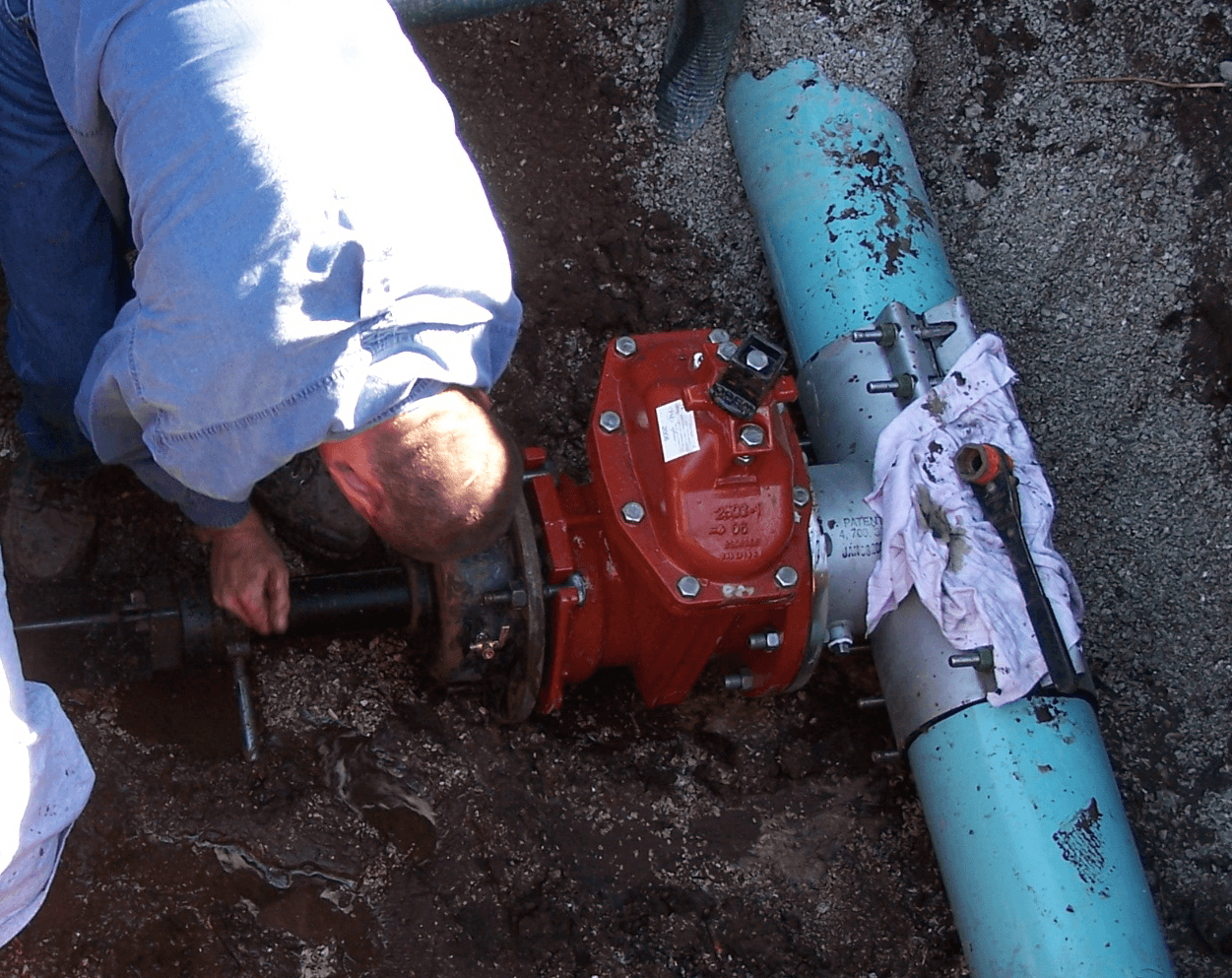 Tapping valve sales