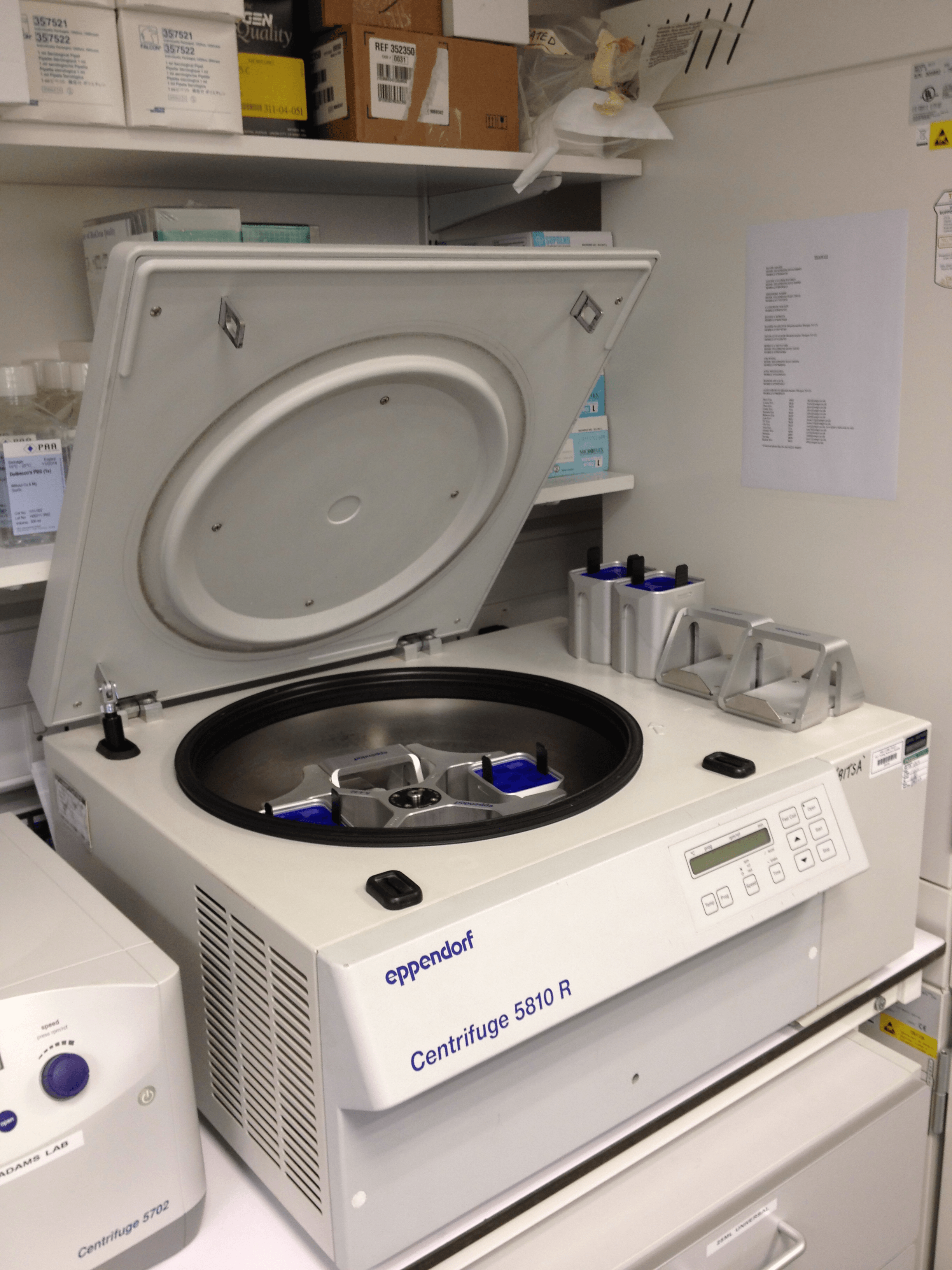 Laboratory centrifuge