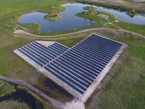 CAT® SOLAR DEMONSTRATION PROJECT POWERS IN BULK-Image