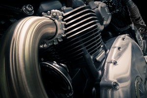 Making Engine Oils-Image
