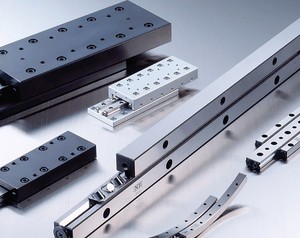 Cross Roller Bearing v. Ball Bearings -Image