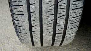 Top Five Benefits of Rubber Parking Stops -Image