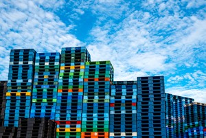 Performance polymers in plastic pallets-Image