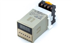 Linear Actuator with a Timer Relay-Image
