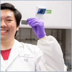 A light-powered approach to hydrogen electrolysis